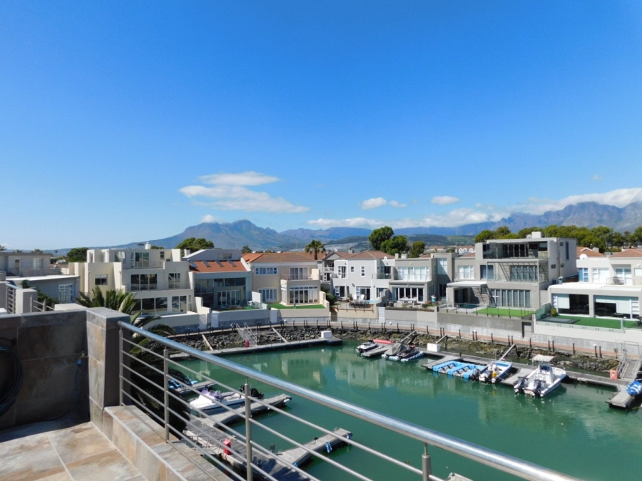 4 Bedroom Property for Sale in Harbour Island Western Cape